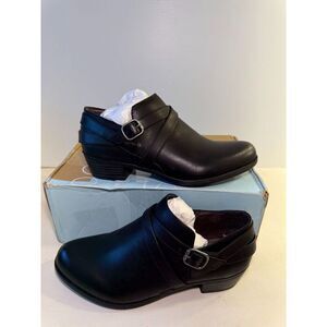 .4248 Life Stride Black Wide Width-US 7 Womens